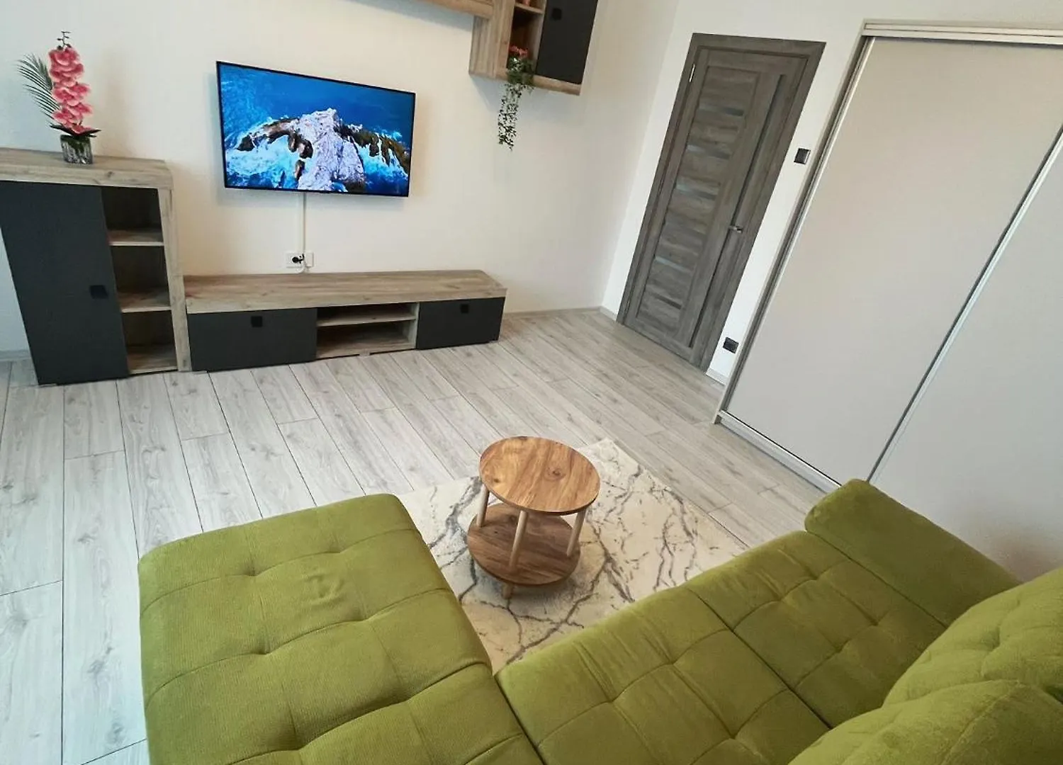 Cx Apartment Bucharest 0*,  Romania